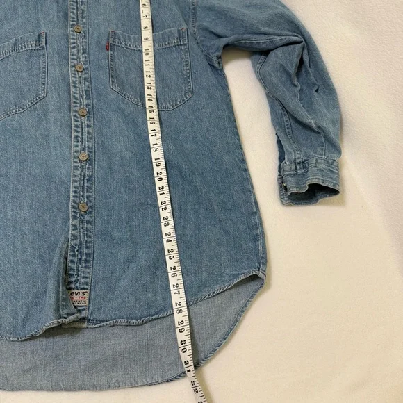 Vintage Levi's Denim Casual Button Down Shirt Men Size Small - Picture 7 of 12